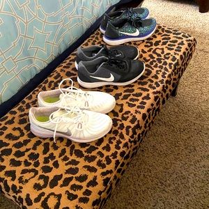 Nike Women Tennis Shoes